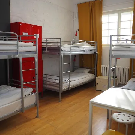 Hostel New World St *