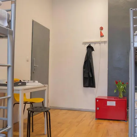 New World St Hostel