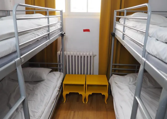 بيت شباب New World St *