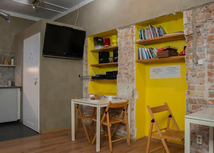 بيت شباب New World St