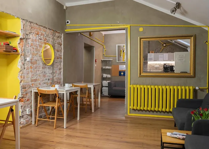 New World St بيت شباب